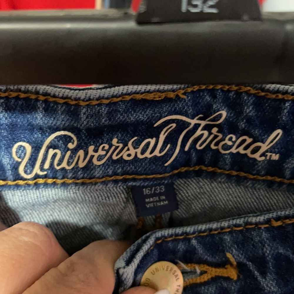 Universal Thread Jean Shorts - Picture 3 of 3